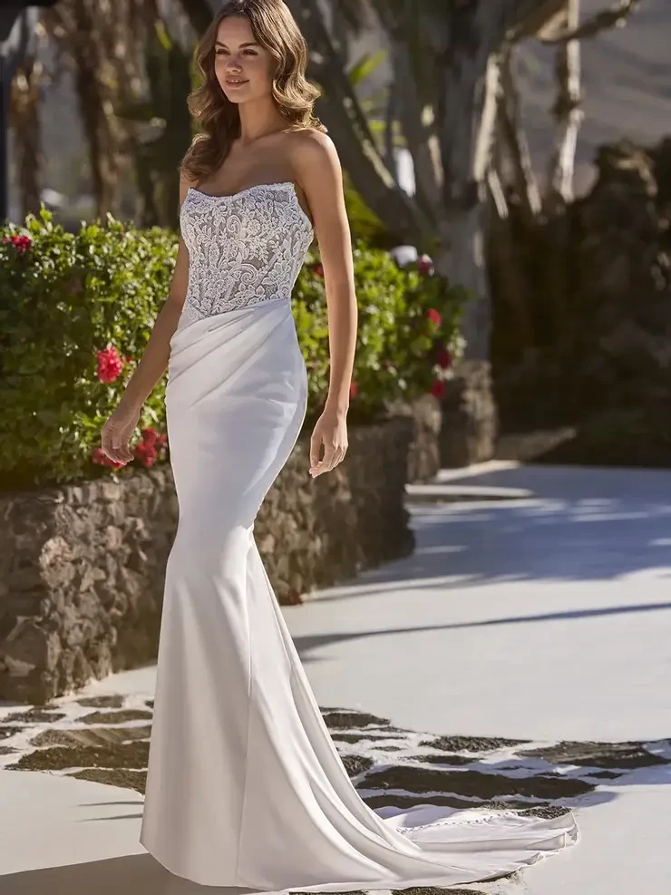 Love by Enzoani Style Eldora