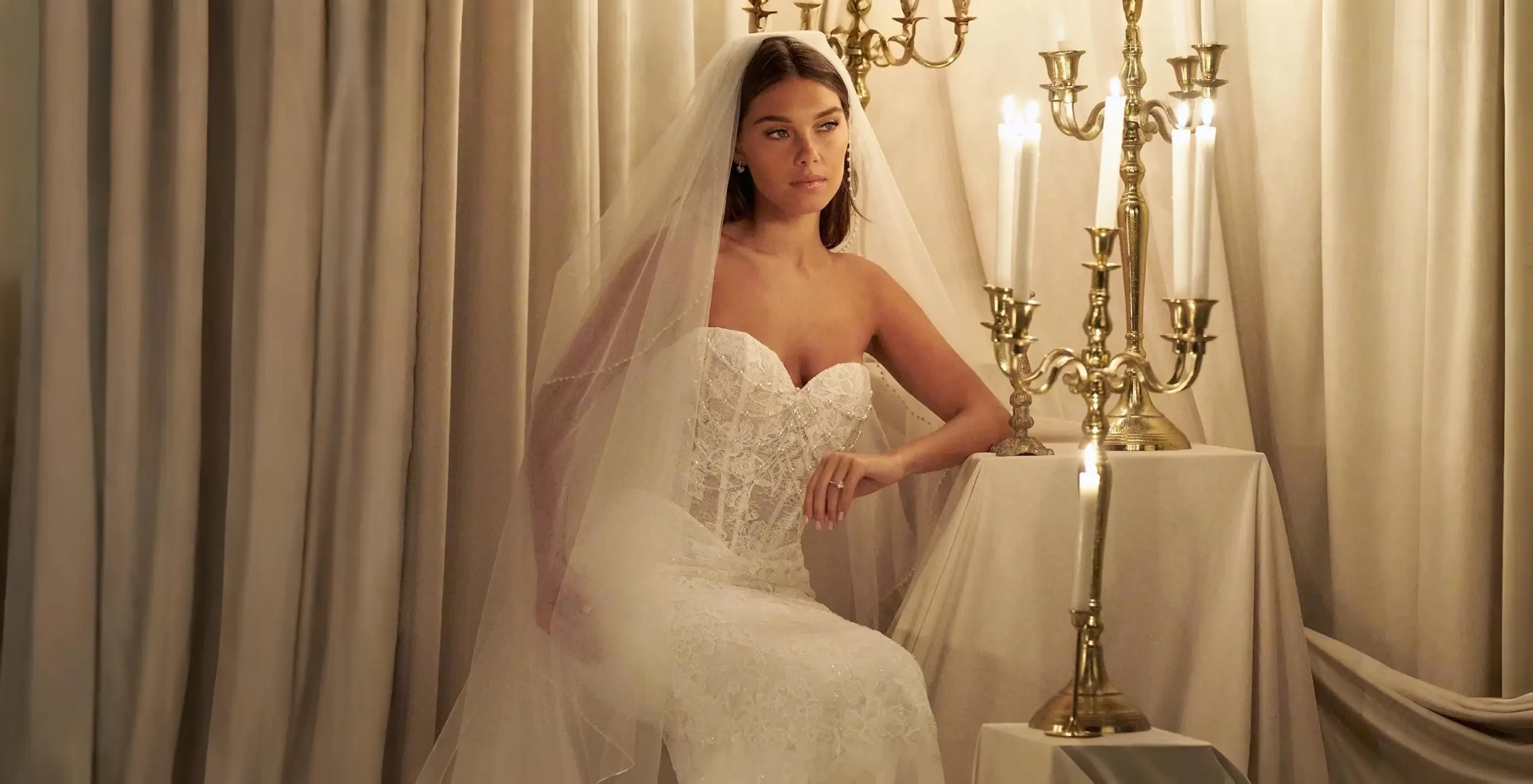 Photo of the model wearing an wedding gowns