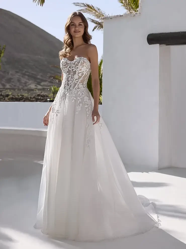 Love by Enzoani Style Everly