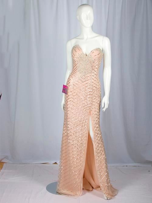 Henri's Pageant Dress store in Columbus and Minerva, Ohio